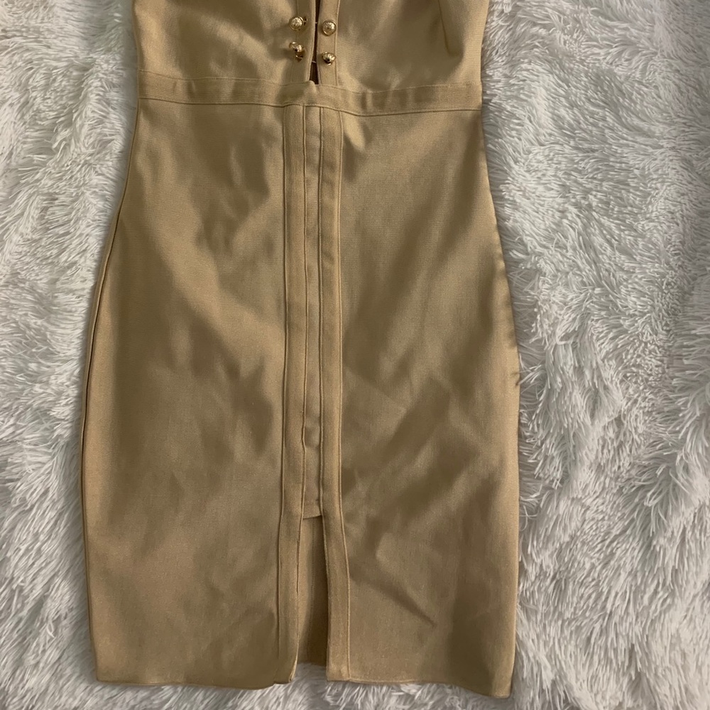 Dress - Picture 4 of 4